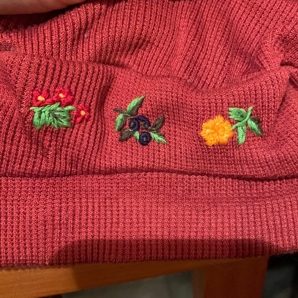 Gymboree girls raspberry beret hat with wildflower flower embroidery 12mos - 2T